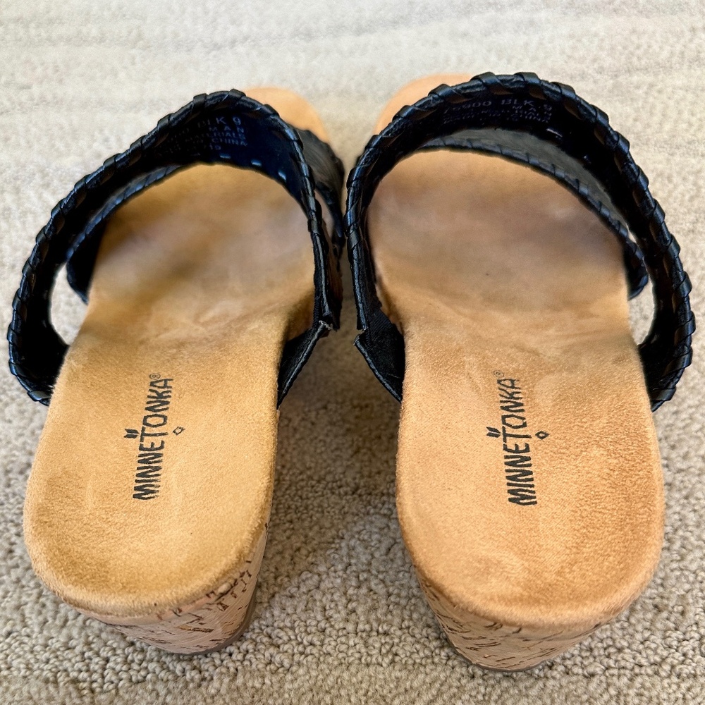 🐈‍⬛ Minnetonka Bertie Cork Wedge Sandals With Black Straps - Size 9🐈‍⬛ - Picture 3 of 5